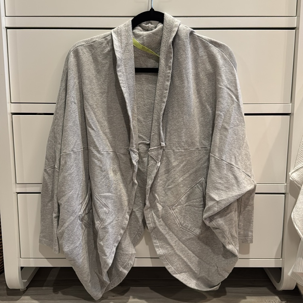 Free People Minimale Heather grey shawl